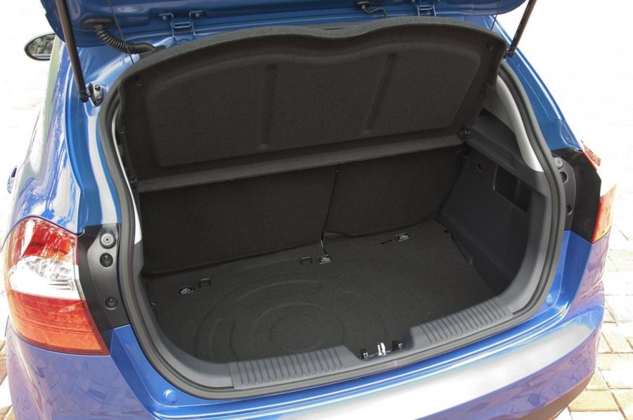  Kia Rio 5-Door 2012 года  (фото 9 из 39)
